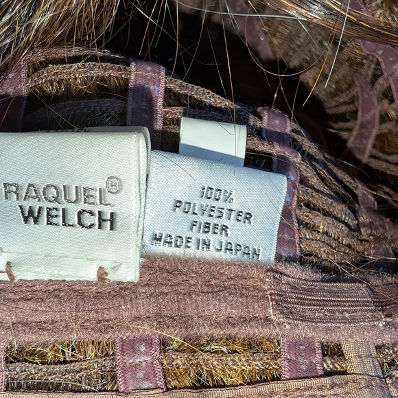 Raquel Welch Signature Collection Hazelnut - Picture 9 of 13